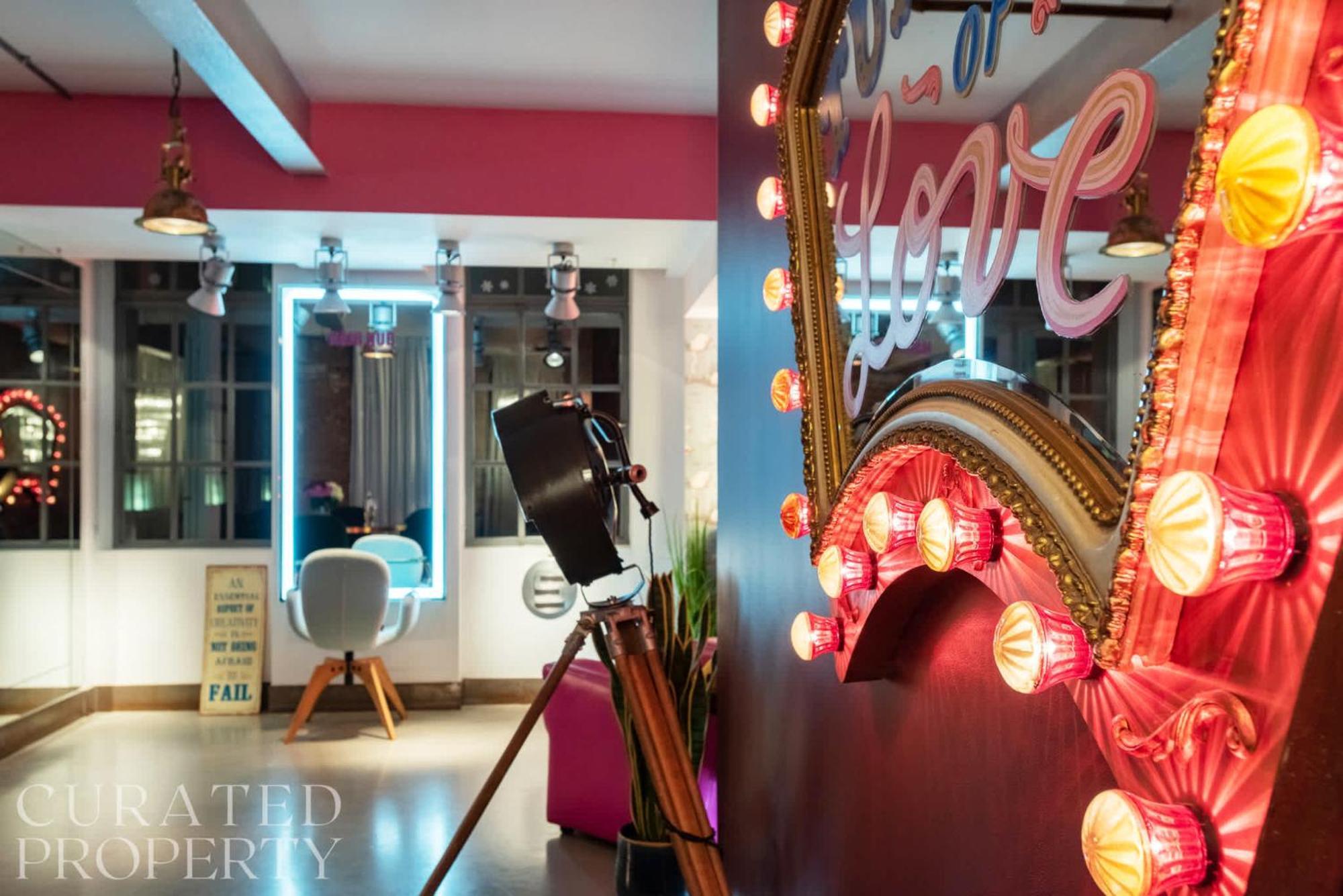 Amazingly Luxurious Loft Apartment, Soho - 3 Bedrooms, 2 Bath & Office London Luaran gambar